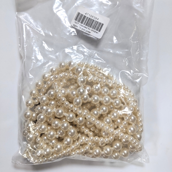 Frankie & Stein Imitation 5-strand Pearl Necklace NIP. - Picture 2 of 3